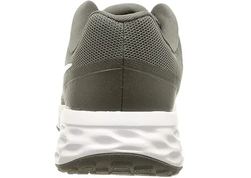 NIKE Revolution 6 hombre